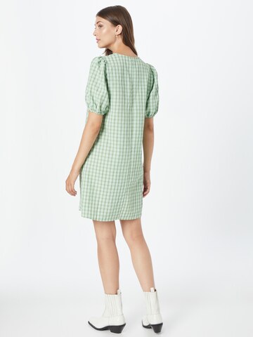 Rochie 'MOLA' de la VILA pe verde