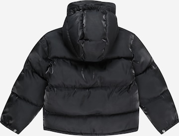 Nike Sportswear Демисезонная куртка в Черный