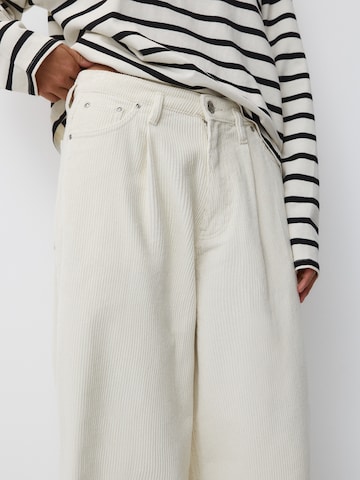 Pull&Bear Wide Leg Jeans in Beige