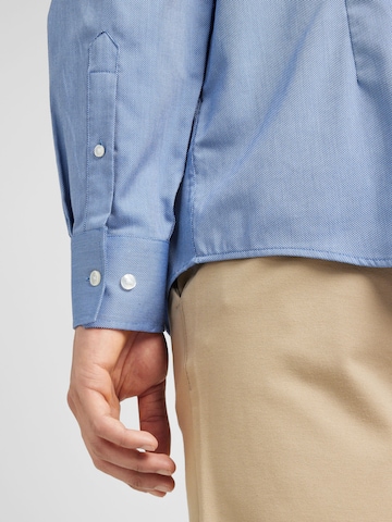 Bruun & Stengade جينز مضبوط قميص 'Gronkowski' بلون أزرق