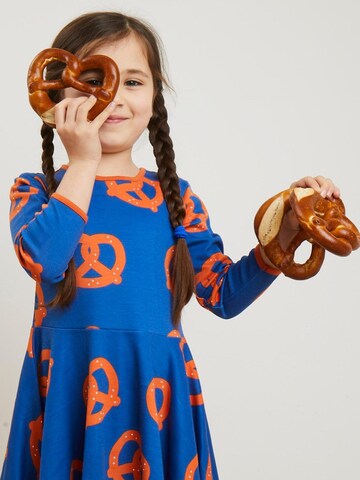 Toby Tiger Dress 'Brezel-Druck' in Blue: front