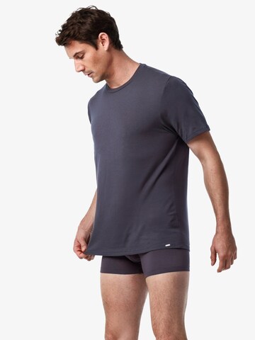 Maillot de corps Blackspade en gris : devant