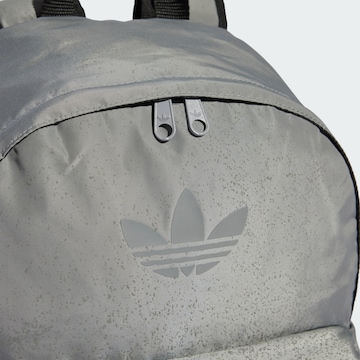 ADIDAS ORIGINALS Hátizsák - szürke