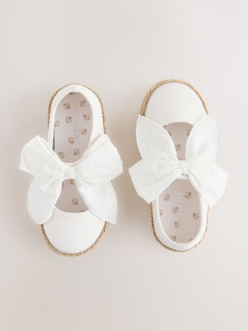 Next - Sapato baixo em branco