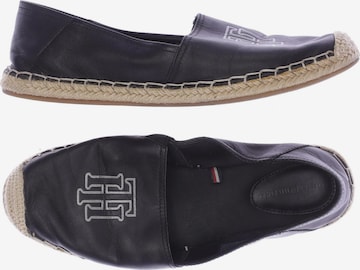 TOMMY HILFIGER Flats & Loafers in 39 in Black: front