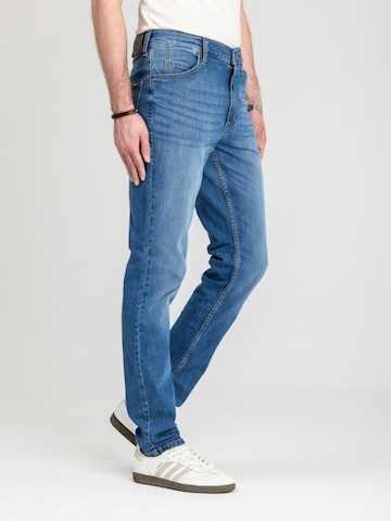Tapered Jeans 'Mustang Style Tramper Tapered Denim Blue 1018016 5000 623' di MUSTANG in blu
