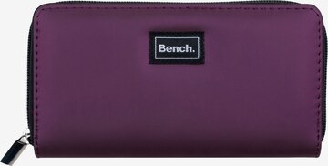 BENCH Wallet in Purple: front