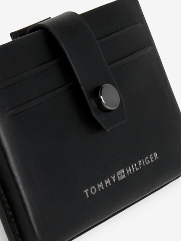 TOMMY HILFIGER Wallet in Schwarz