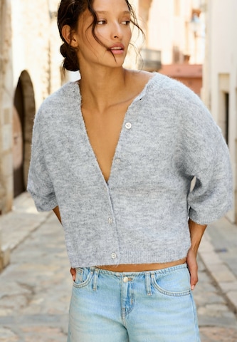 Cardigan Pull&Bear en gris : devant
