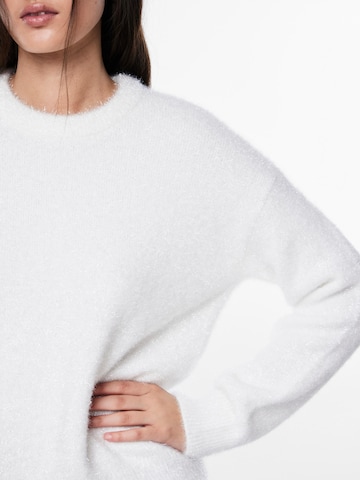 PIECES Sweater 'SNOW' in White