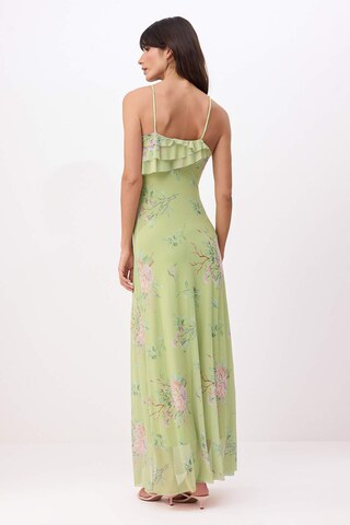 Trendyol Kleid in Grün