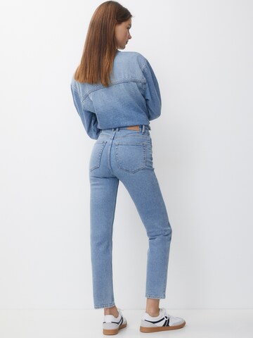 Pull&Bear Regular Jeans in Blau