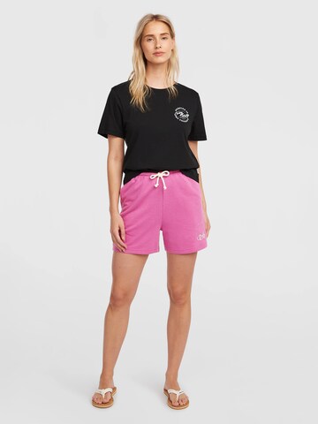 Regular Pantaloni 'Essentials' de la O'NEILL pe roz: față