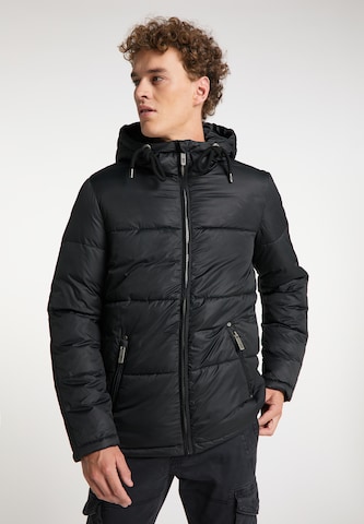 MO Between-Season Jacket in Black: front