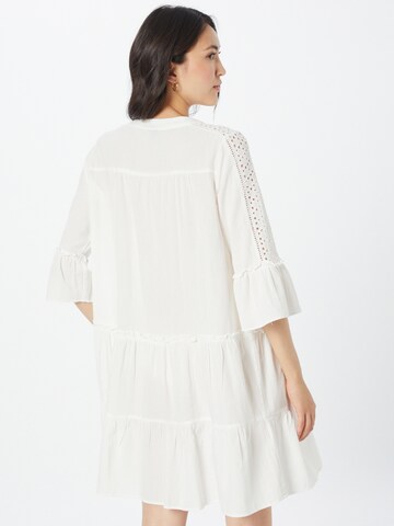 Robe VERO MODA en blanc