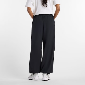 new balance Loosefit Sporthose in Schwarz