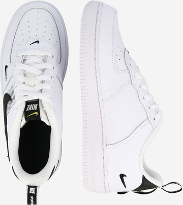 Baskets Nike Sportswear en blanc