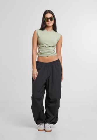 T-shirt Urban Classics en vert