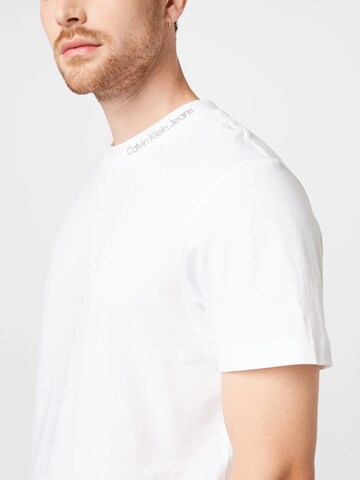 T-Shirt Calvin Klein Jeans en blanc