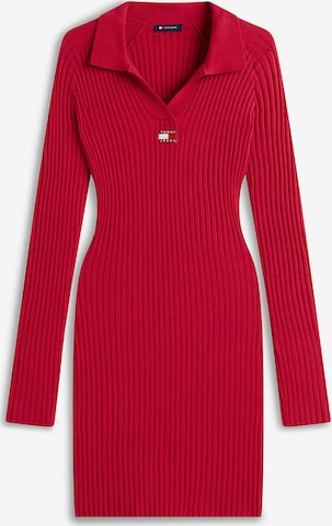 Robes en maille Tommy Jeans en rouge : devant