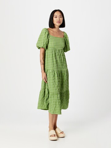 Monki - Vestido em verde: frente