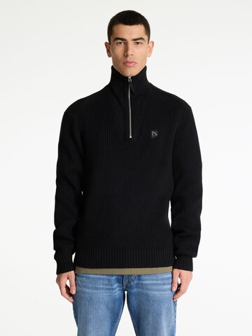 CHASIN' Sweater 'Oliver Half Zip' in Black: front