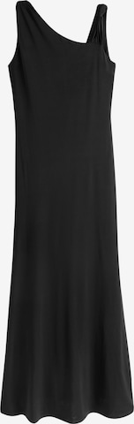 Next Вечерна рокля в черно: отпред