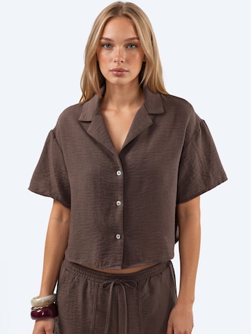 Camicia da donna di Busem in marrone: frontale