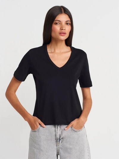 Dilvin T-shirt en S en noir, Vue avec produit