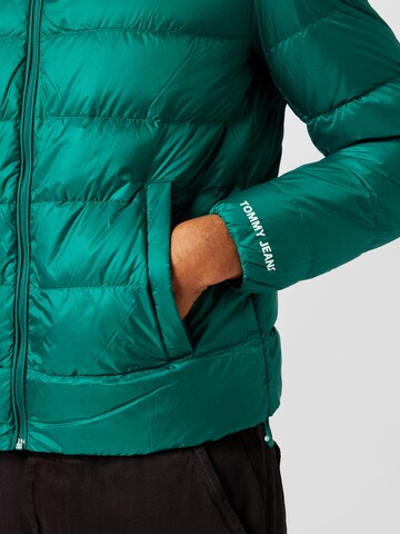 Veste mi-saison Tommy Jeans en vert