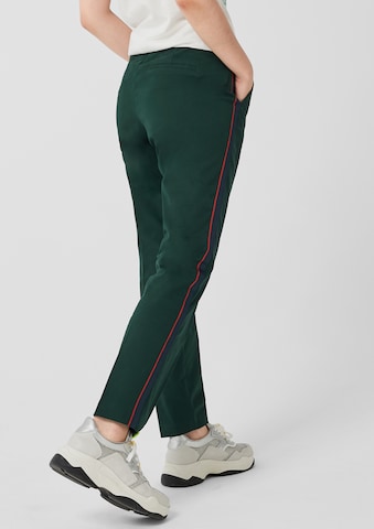 Slimfit Pantaloni eleganți de la s.Oliver pe verde