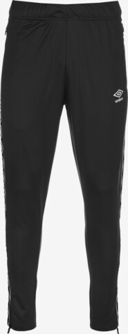 UMBRO Tapered Sportbroek in Zwart: voorkant