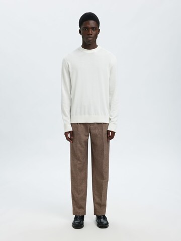 Regular Pantalon à pince SELECTED en marron