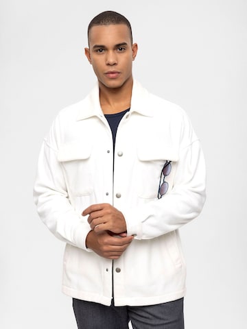 Antioch Between-season jacket in White