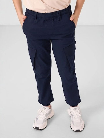 Pantalon 'TOMMY Kinder Cargo-Joggerhose' Tommy Life en bleu : devant