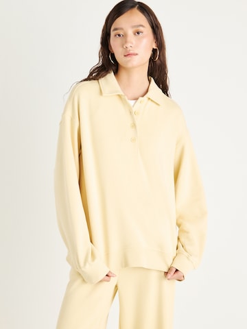 Felpa di Gina Tricot in giallo: frontale