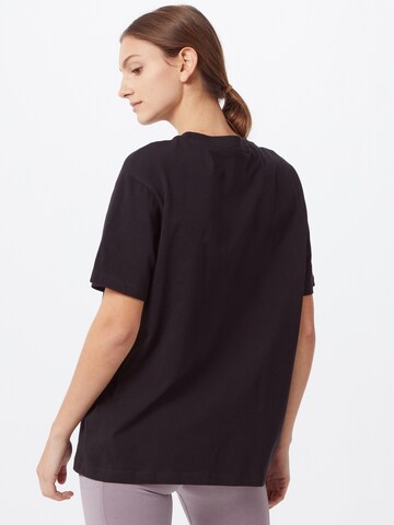 Nike Sportswear T-Shirt 'Boyfriend' in Schwarz