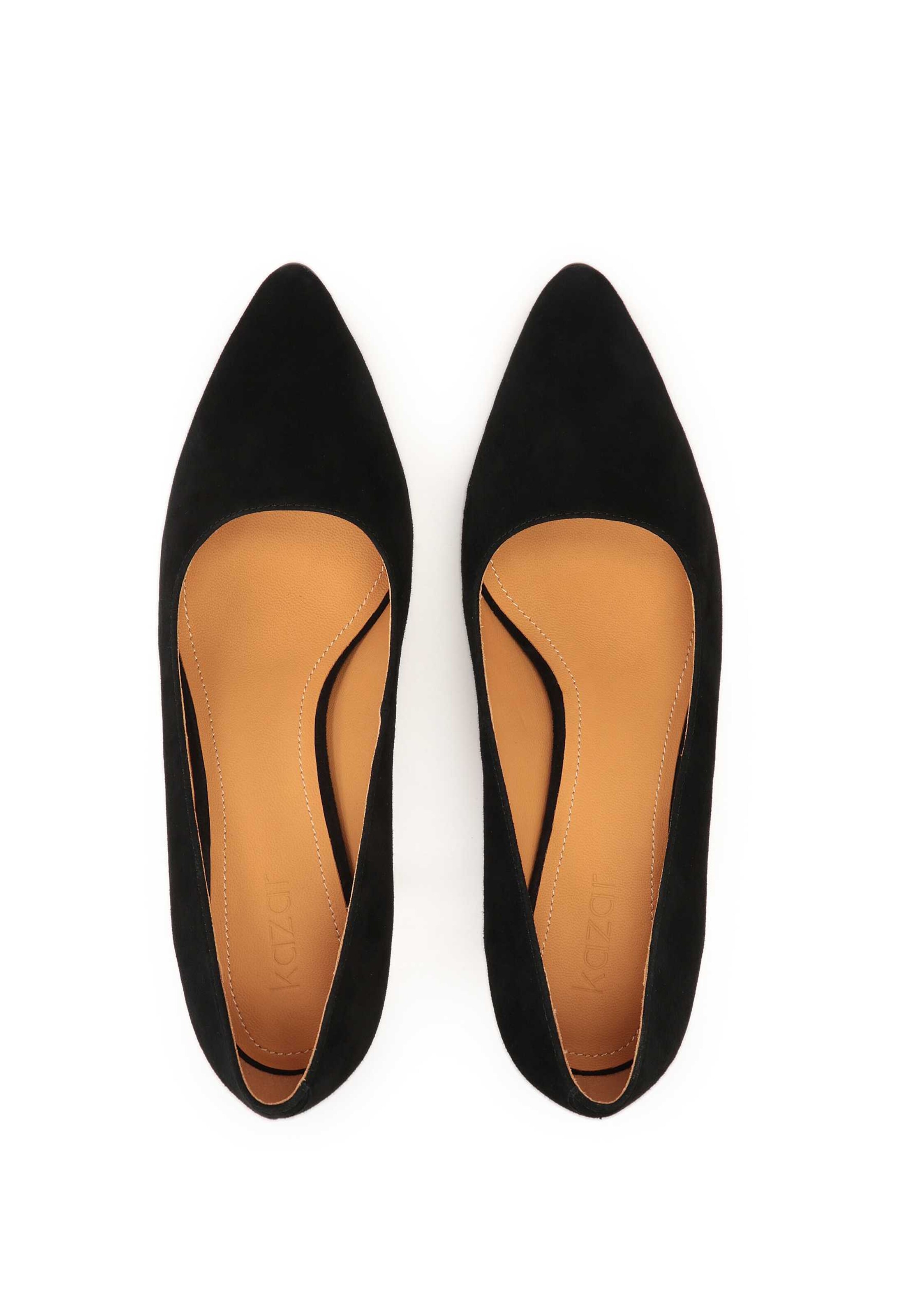 Kazar Pumps in Black