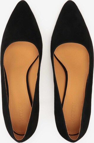 Kazar Pumps in Black