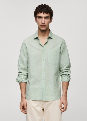 MANGO MAN Regular fit Button Up Shirt 'Alcudias' in Green: front
