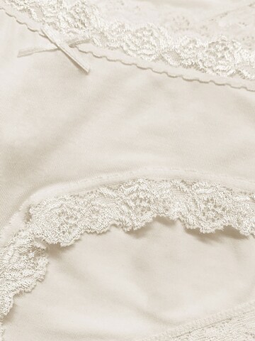 Nina von C. Boyshorts 'Multiple Packs' in Beige