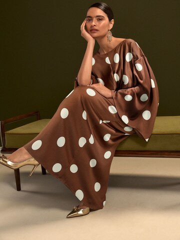 Robe Next en marron