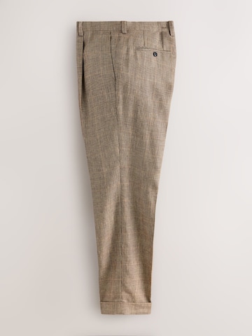 Tapered Pantaloni con piega frontale di Next in marrone