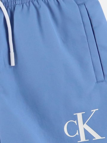 Shorts de bain 'MEDIUM DOUBLE WB' Calvin Klein Kids en bleu