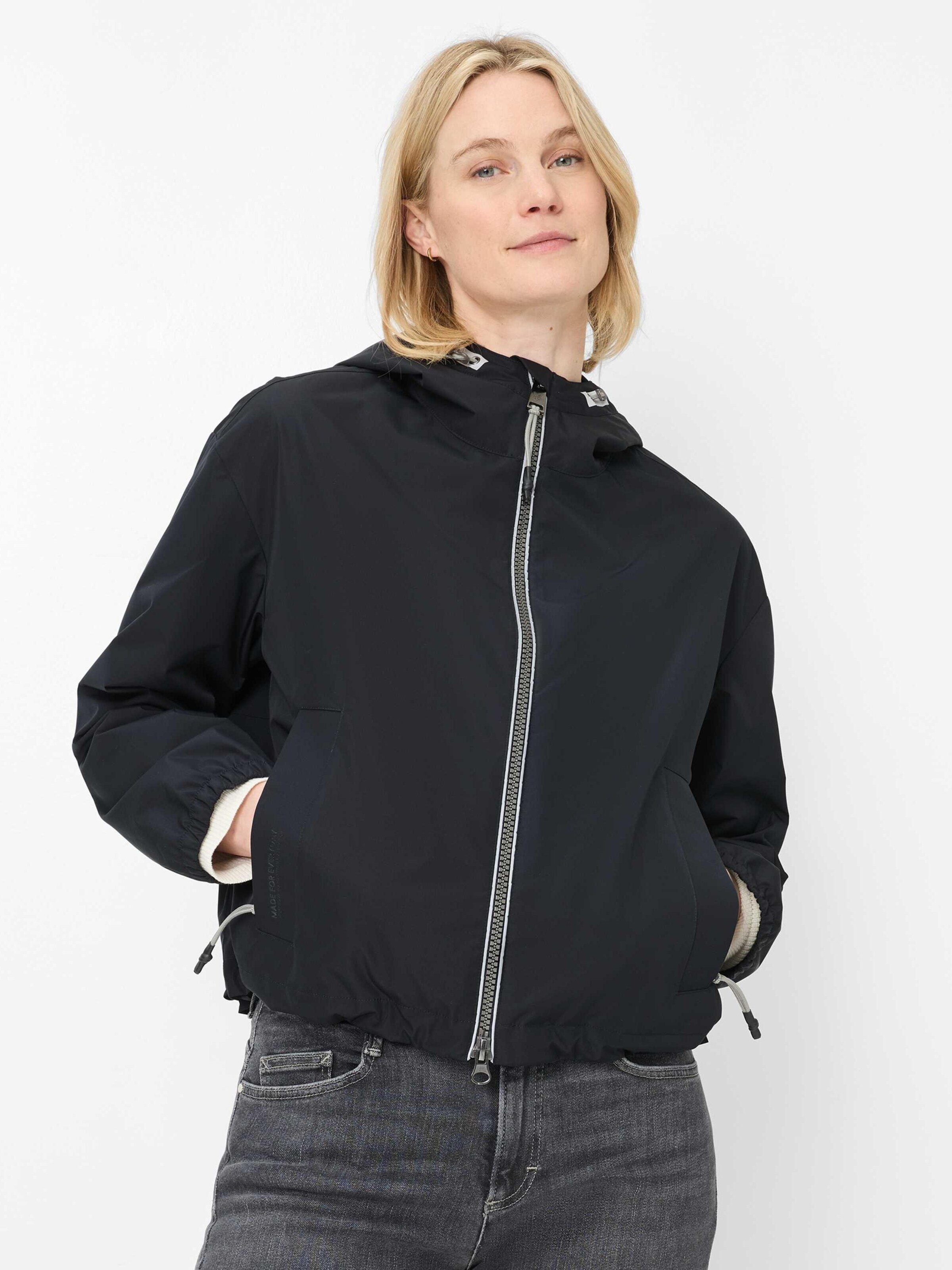 Fuchs Schmitt Between-Season Jacket 'Windbreaker Gent' in Blue: front