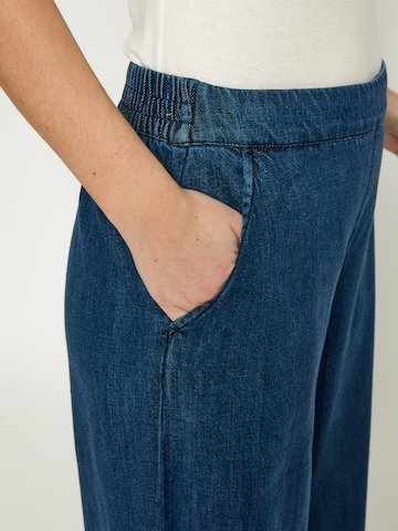 Peppercorn Regular Hose 'Madison' in Blau