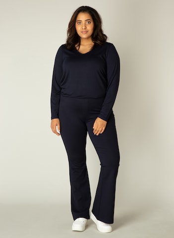 BASE LEVEL CURVY Flared Pants 'Allie' in Blue