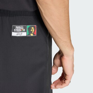 ADIDAS PERFORMANCE - regular Pantalón deportivo 'Jamaika x Bob Marley' en negro