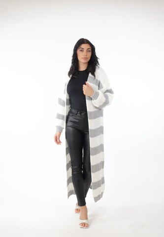 Elara Knitted coat in Grey: front