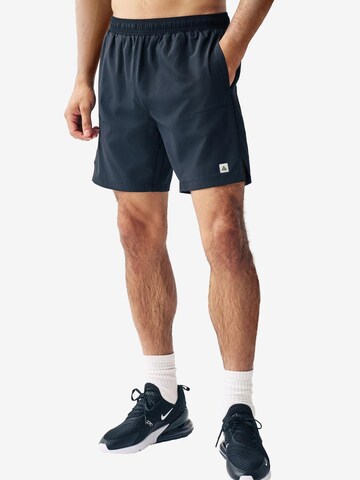 Next - Regular Calças de desporto em preto: frente